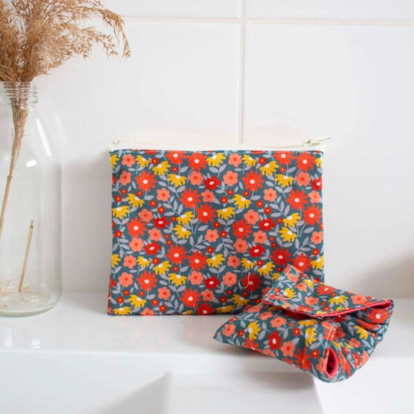 Une pochette de transport pour ranger ses protections hygiéniques en dehors de chez soi.