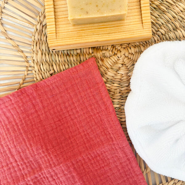 serviette visage bebe marsala