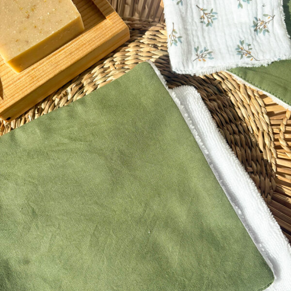 serviette visage kaki